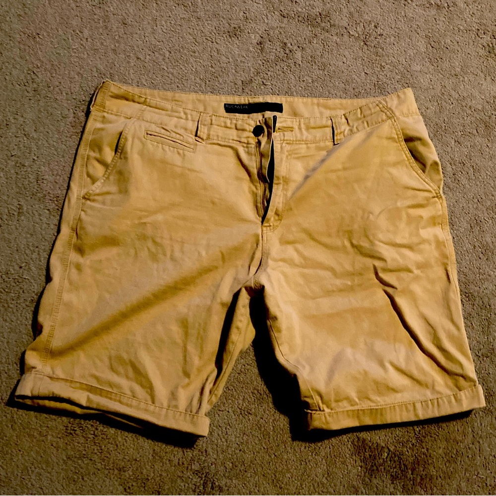 Rocawear khaki shorts
